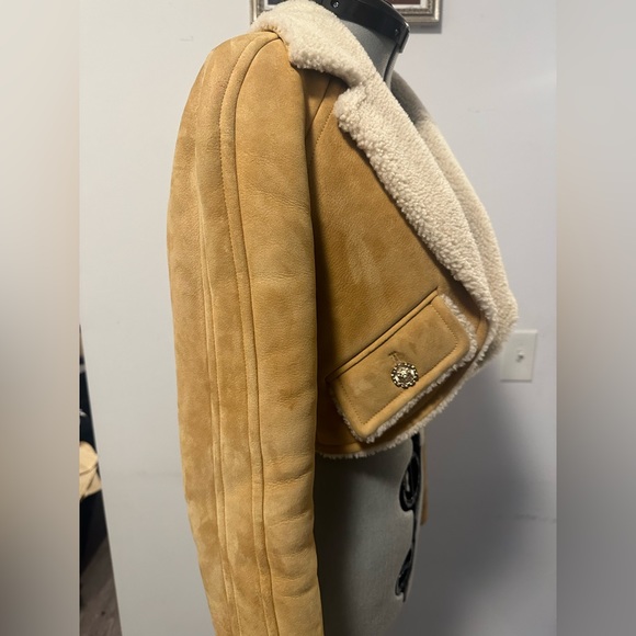 Chanel shearling jacket - Picture 4 of 7